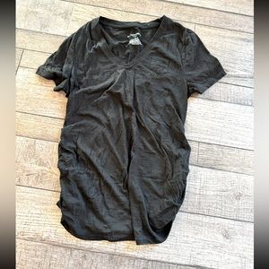 Liz Lange maternity top